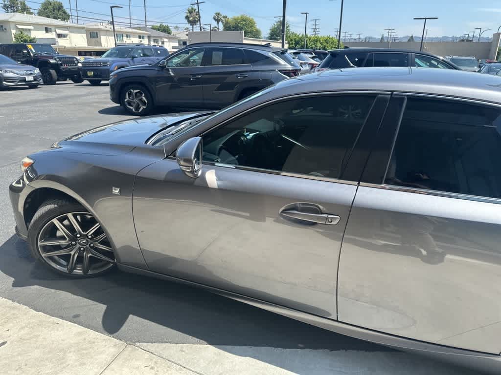 2016 Lexus IS 200t 26