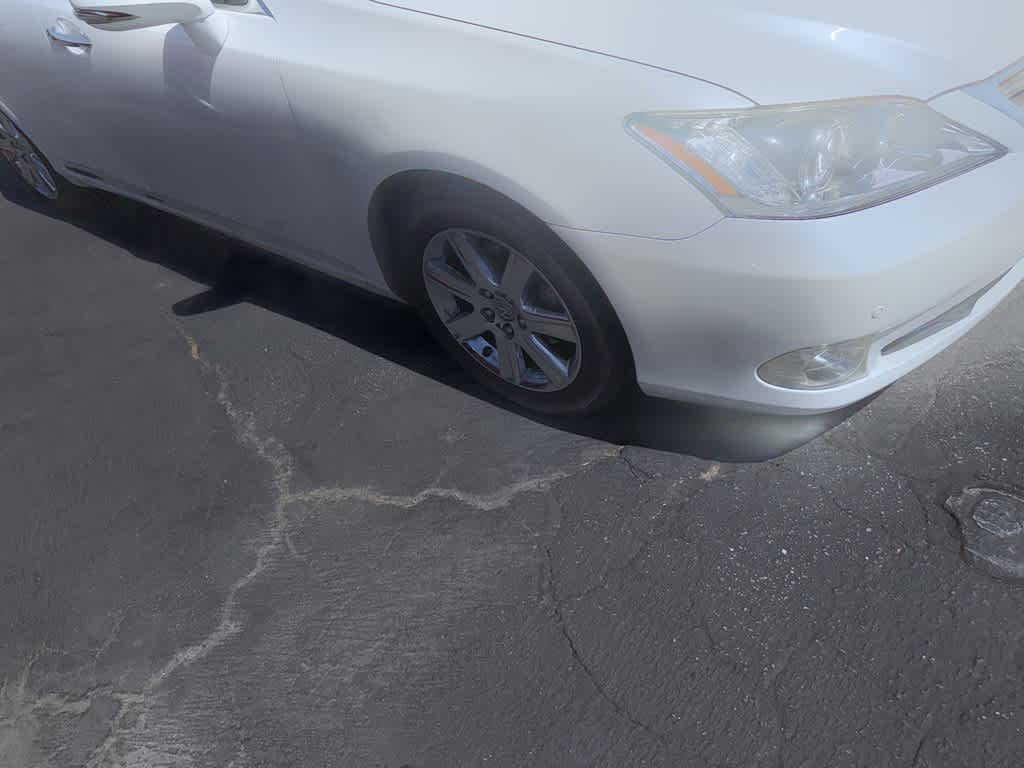 Thumbnail: 2010 Lexus ES - 21