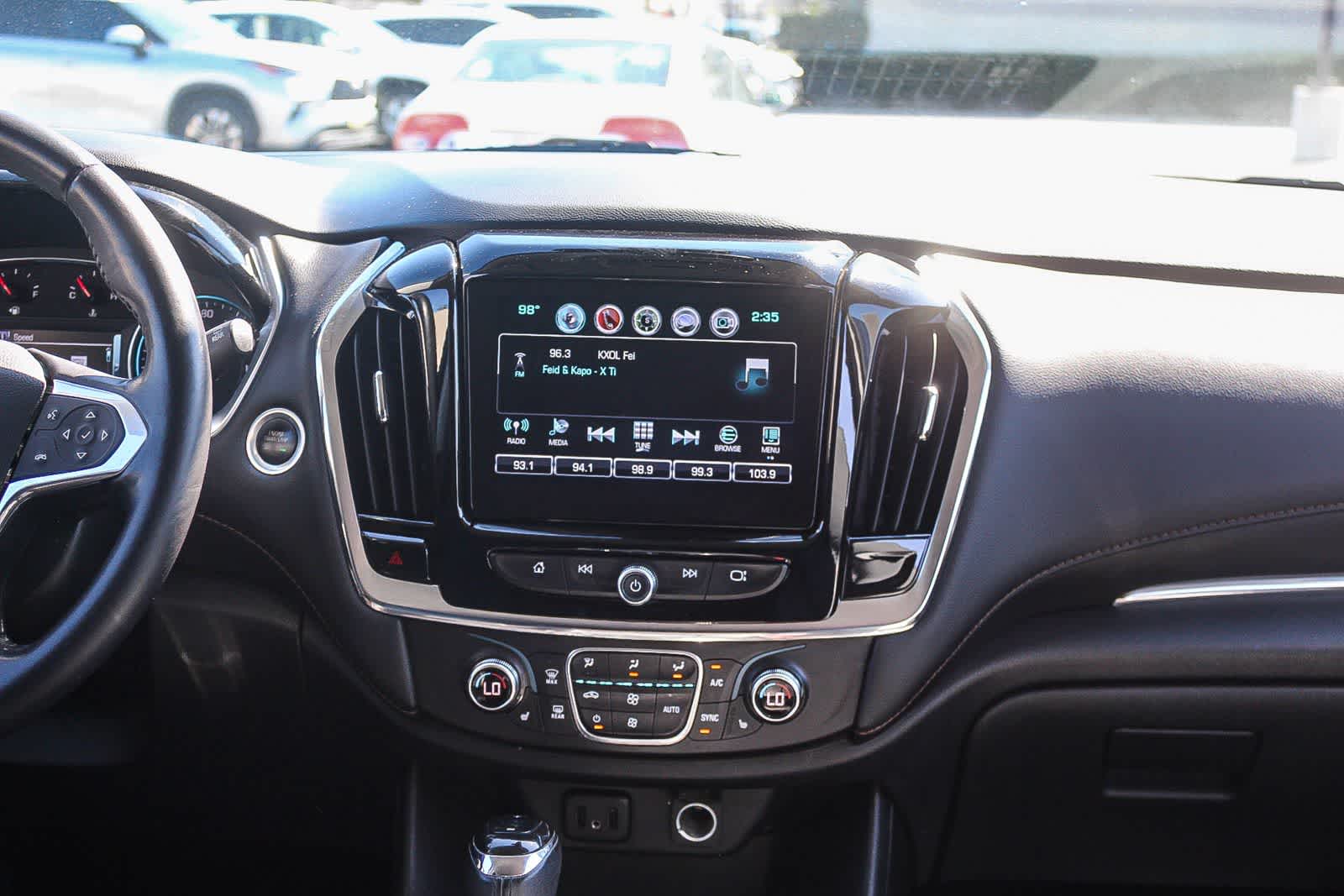 Thumbnail: 2018 Chevrolet Traverse - 19