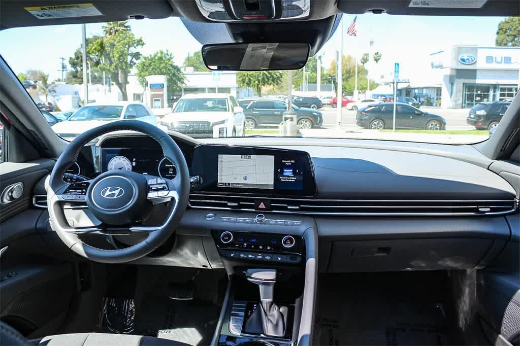 Thumbnail: 2025 Hyundai Elantra - 14