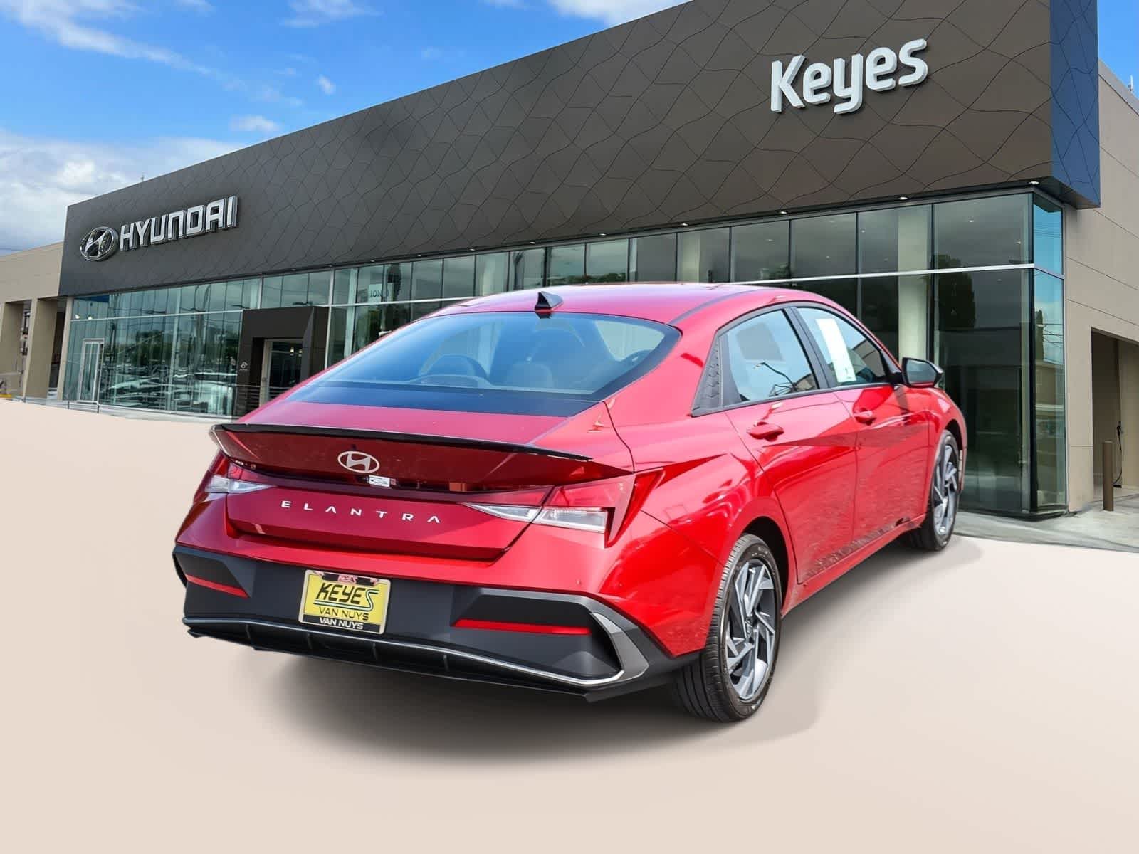 Thumbnail: 2025 Hyundai Elantra - 4