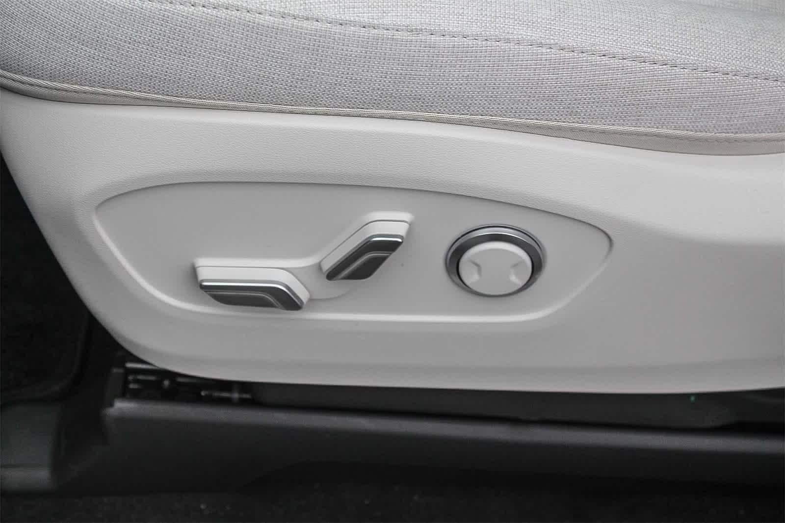 Thumbnail: 2026 Hyundai Ioniq - 28