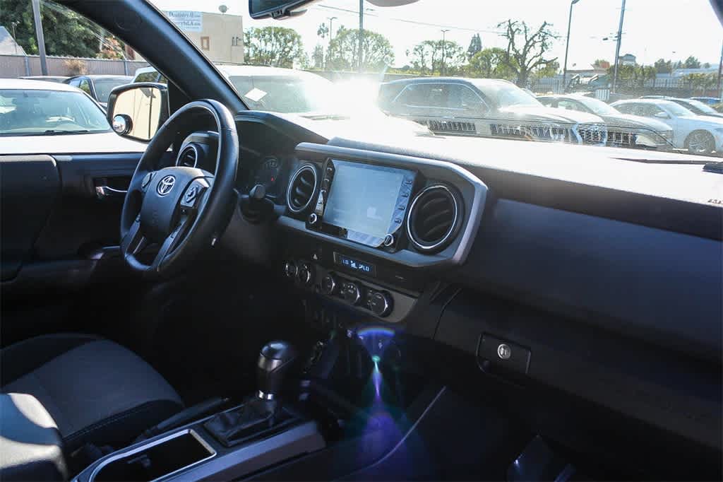 Thumbnail: 2021 Toyota Tacoma - 16