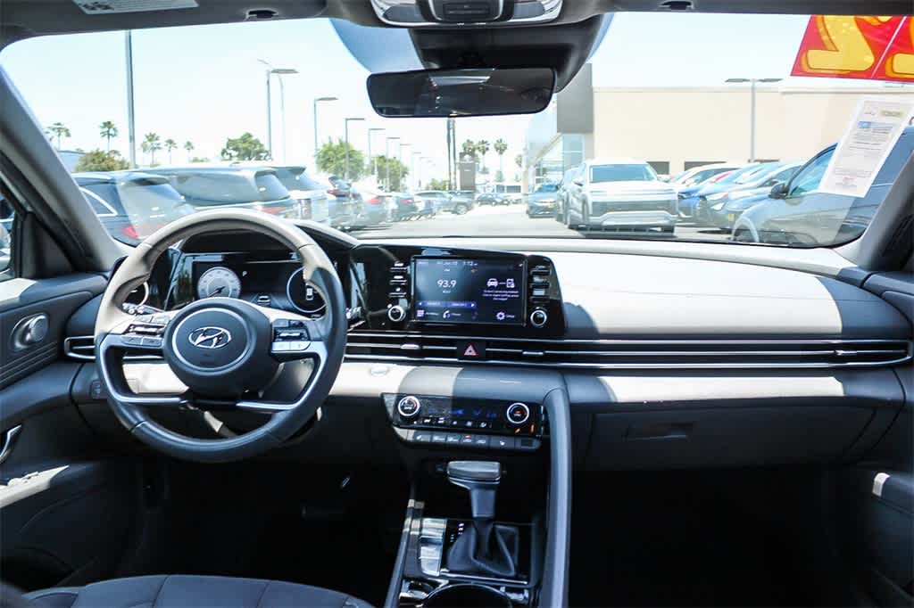 2022 Hyundai Elantra SEL 13