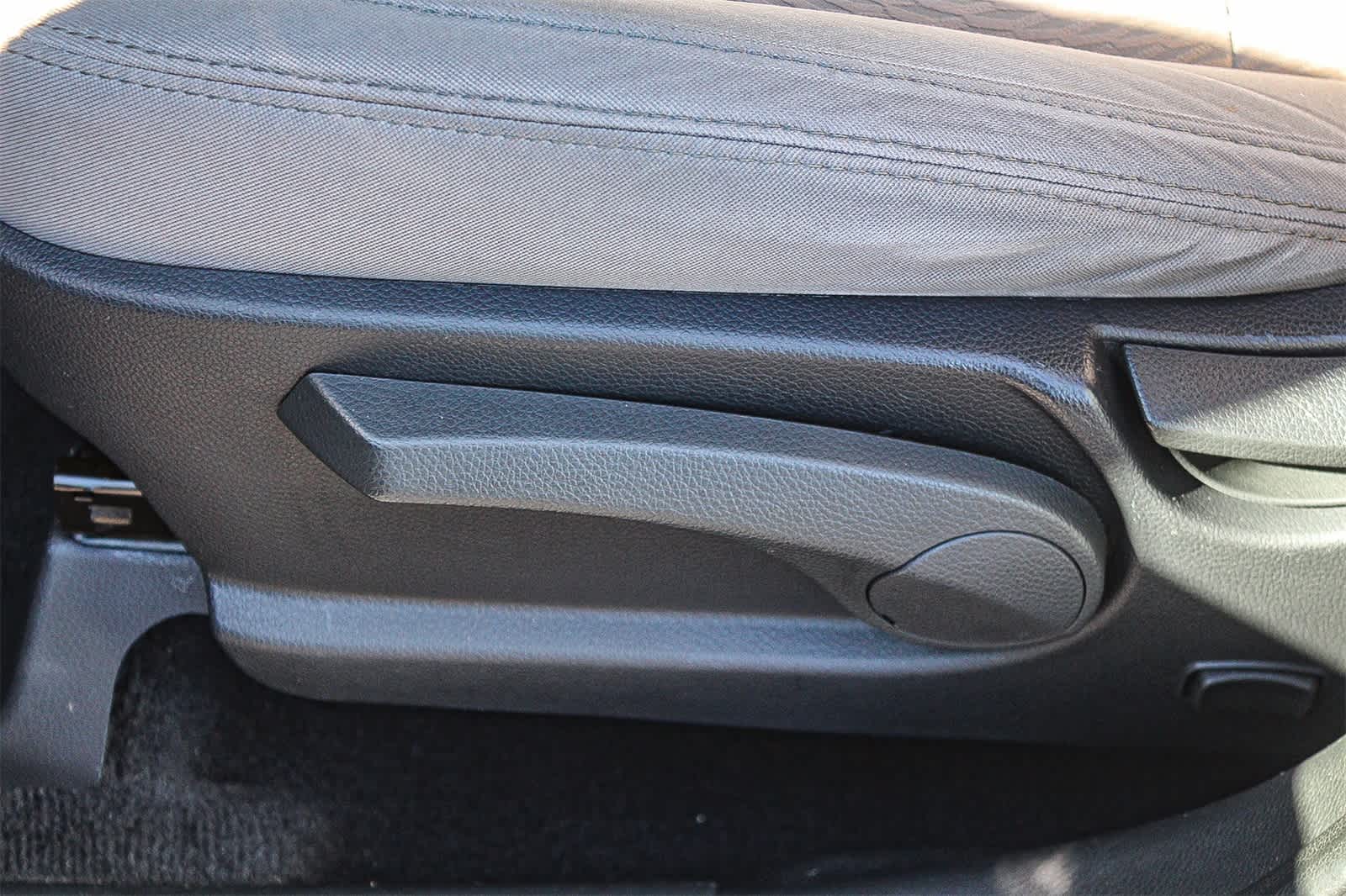 Thumbnail: 2013 Hyundai Santa Fe - 29