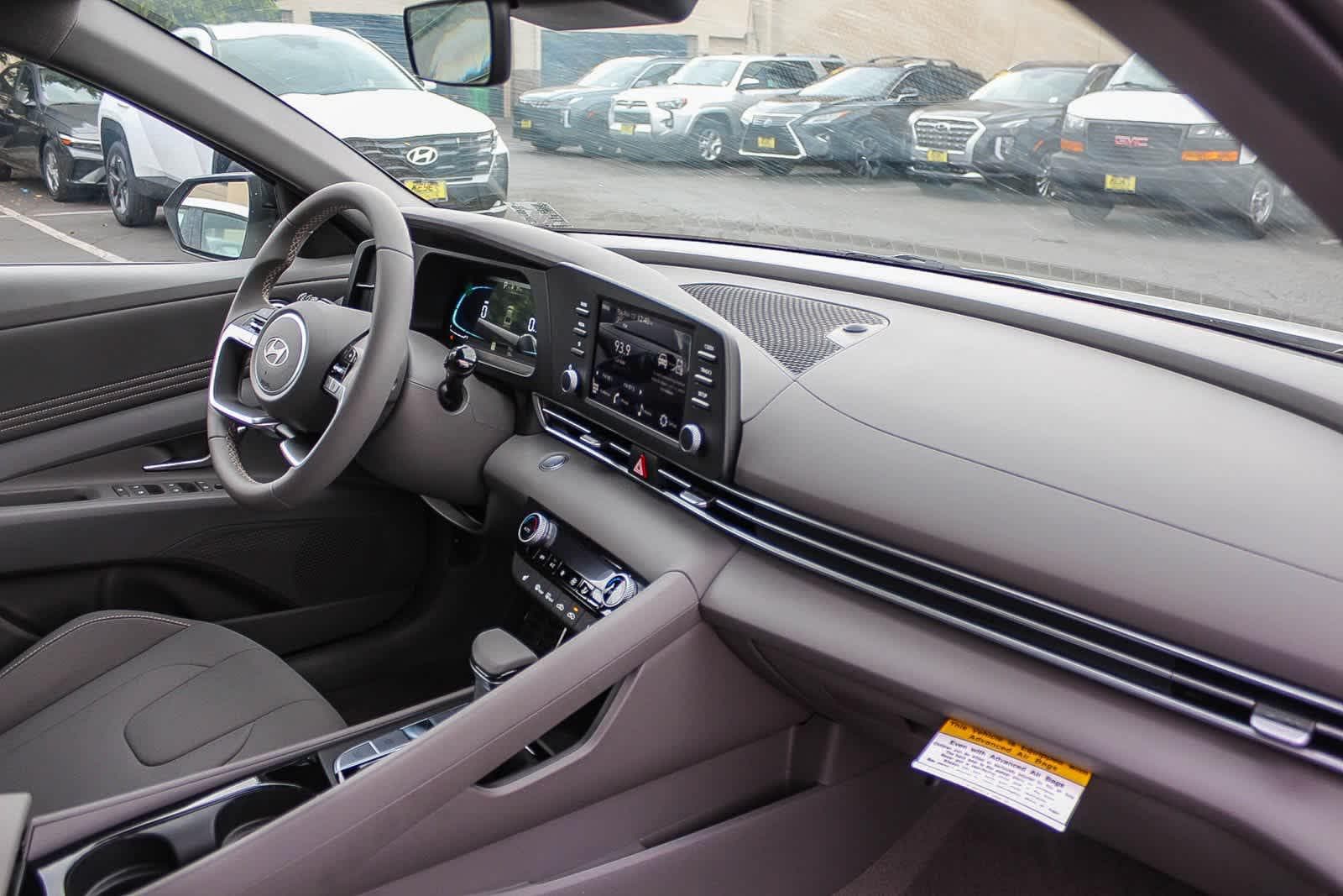 Thumbnail: 2026 Hyundai Elantra - 17