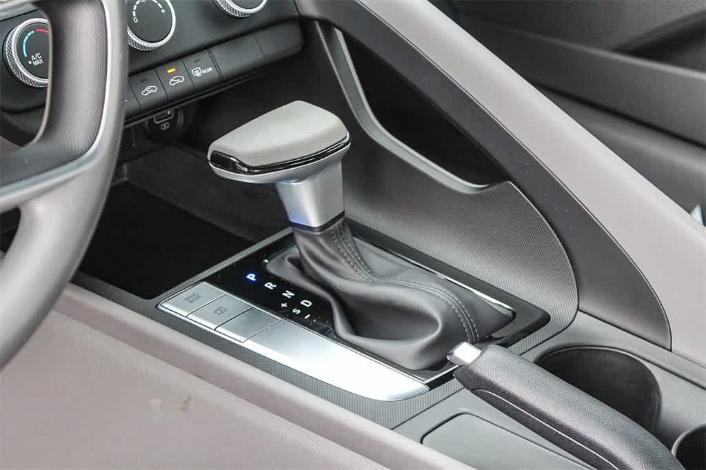 Thumbnail: 2023 Hyundai Elantra - 24