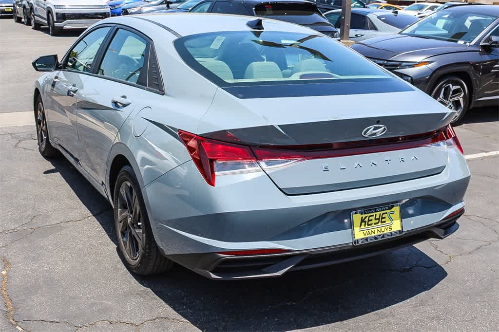 2022 Hyundai Elantra SEL 6