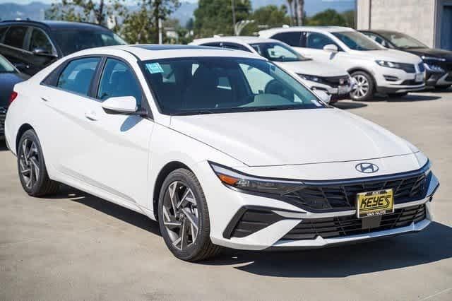 Thumbnail: 2024 Hyundai Elantra - 3