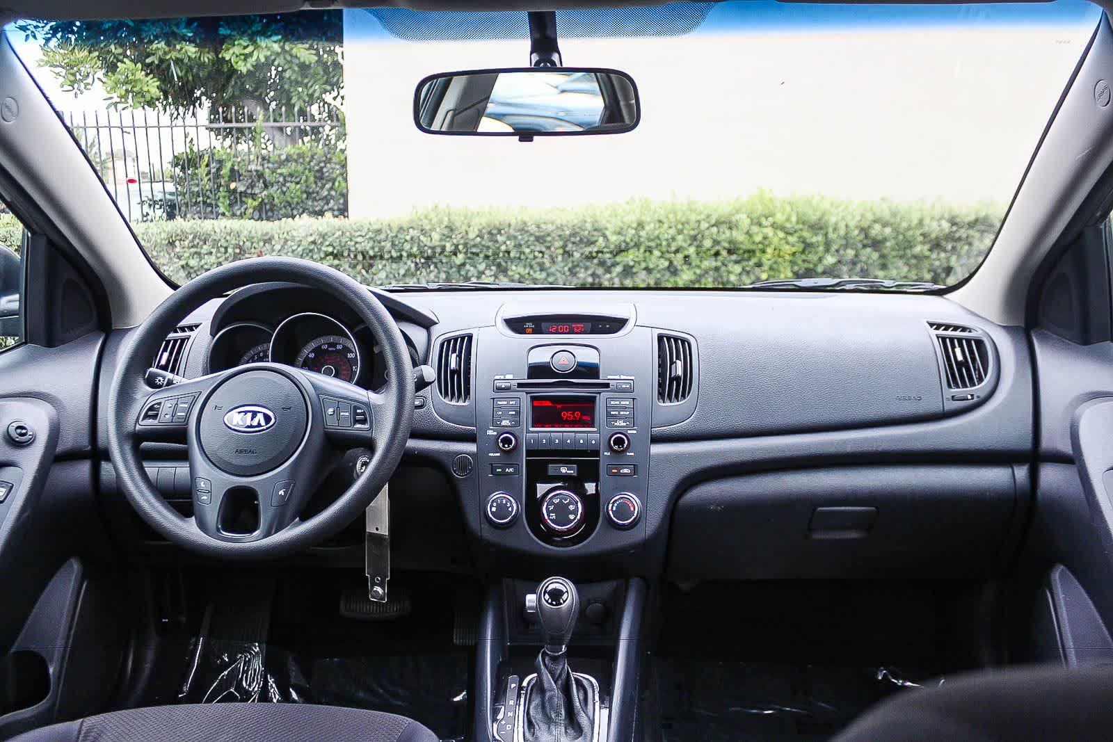 Thumbnail: 2012 Kia Forte - 17