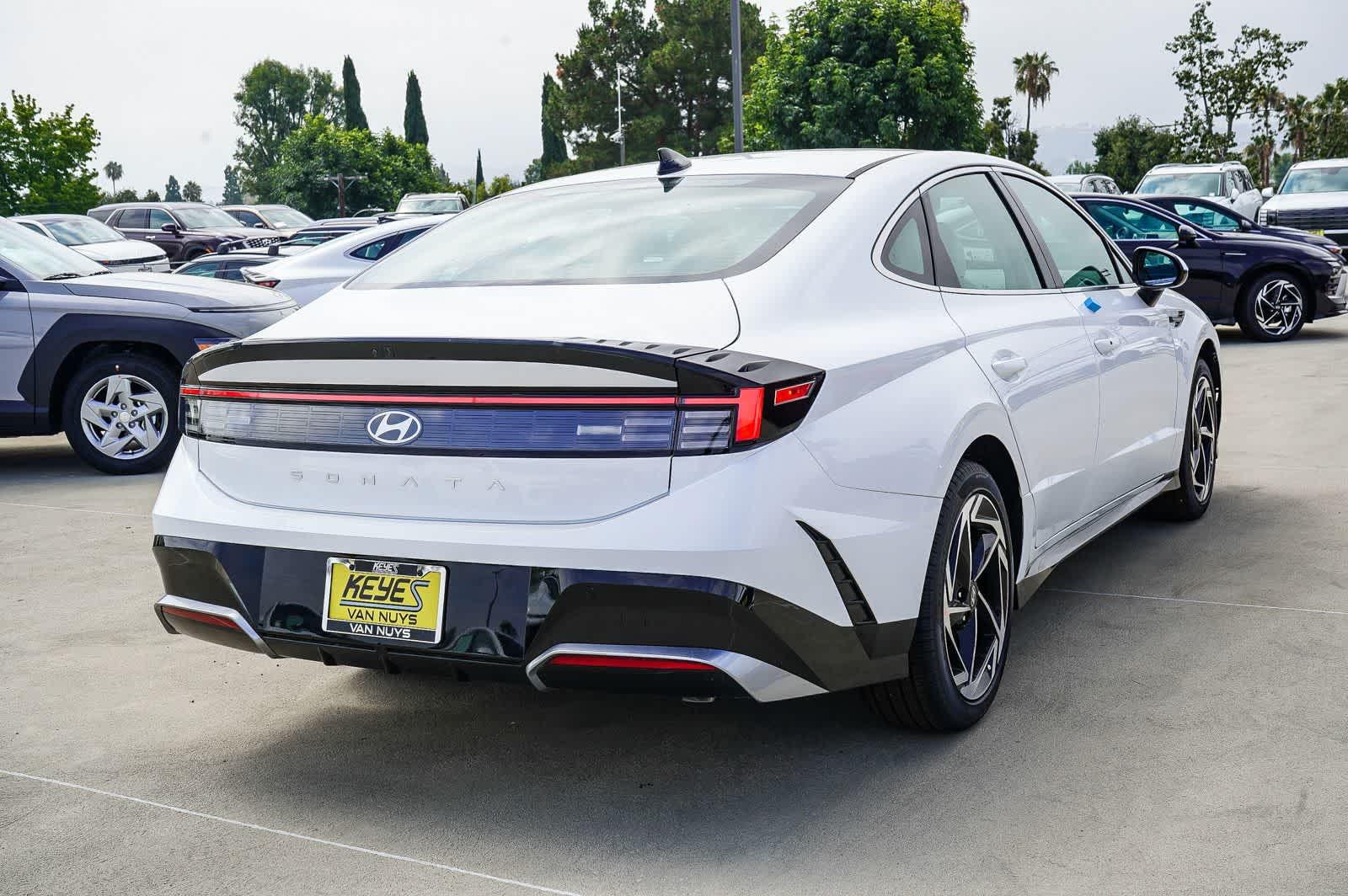 Thumbnail: 2026 Hyundai Sonata - 4