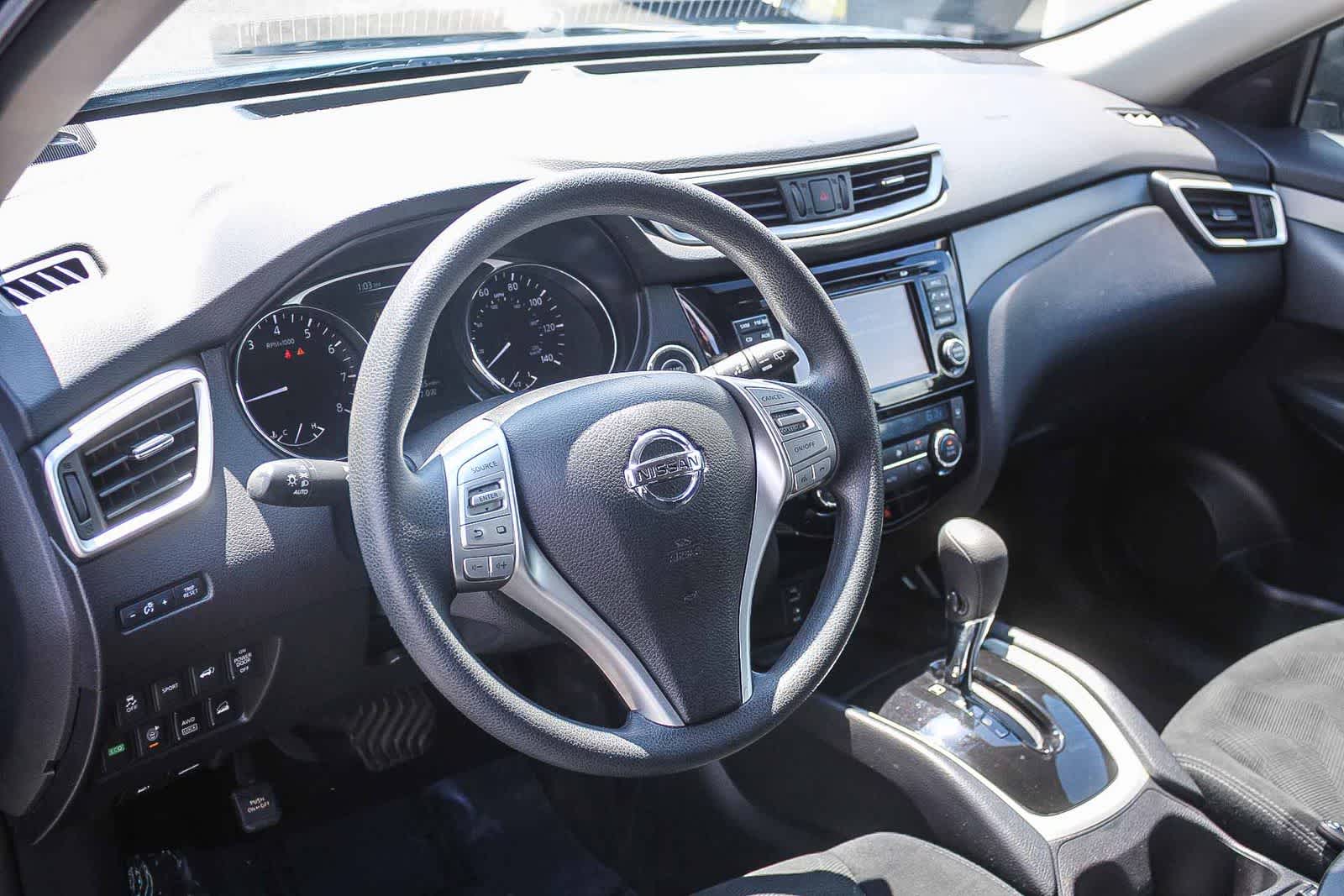 Thumbnail: 2016 Nissan Rogue - 24