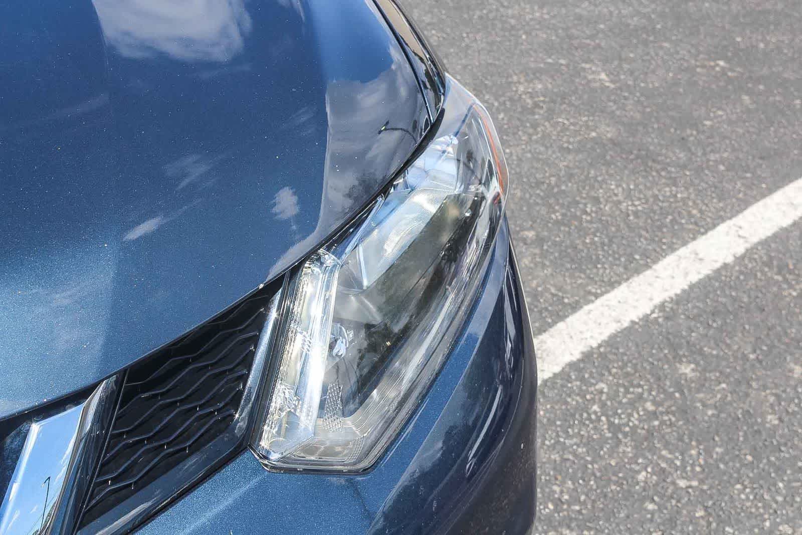 Thumbnail: 2016 Nissan Rogue - 16