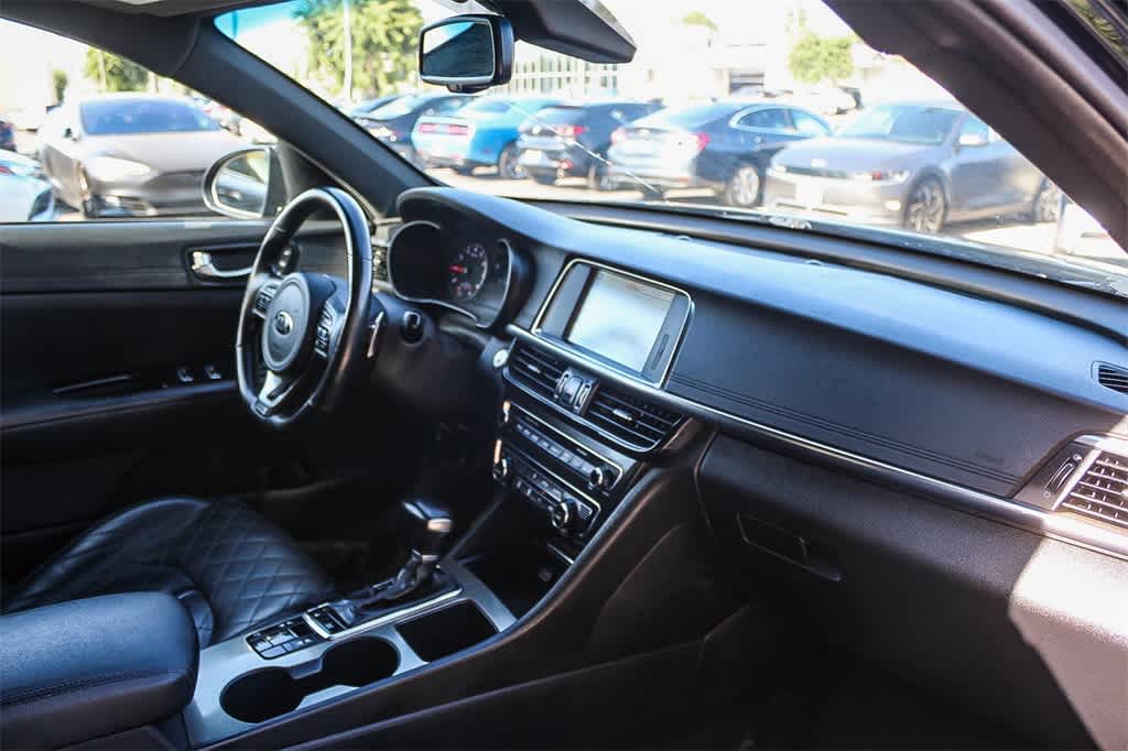 Thumbnail: 2016 Kia Optima - 16