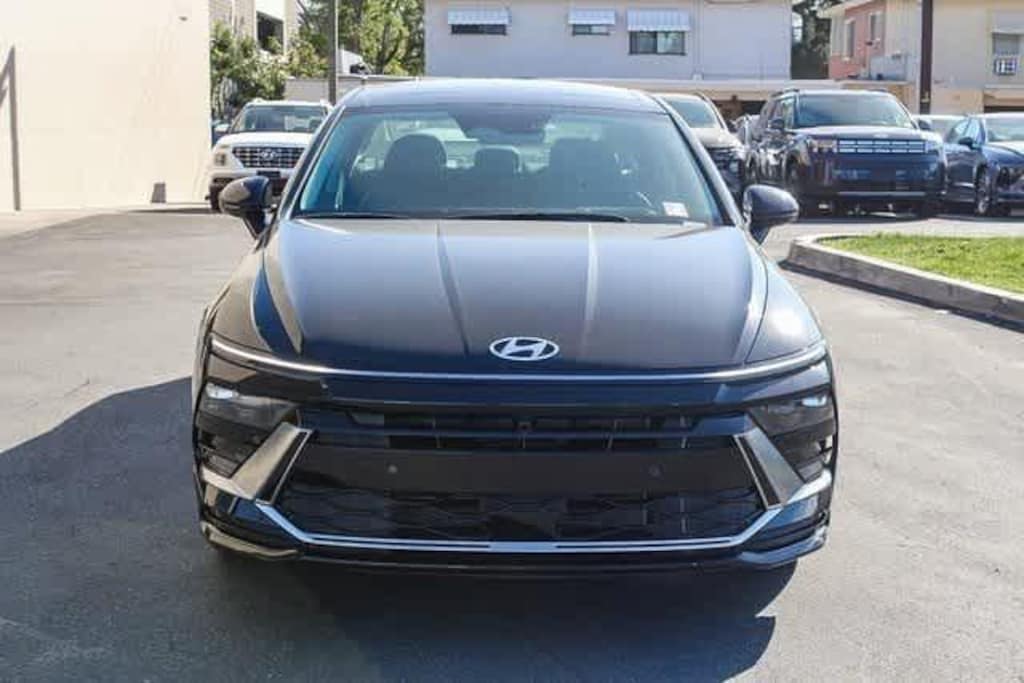 New 2025 Hyundai Sonata Hybrid Limited Sedan