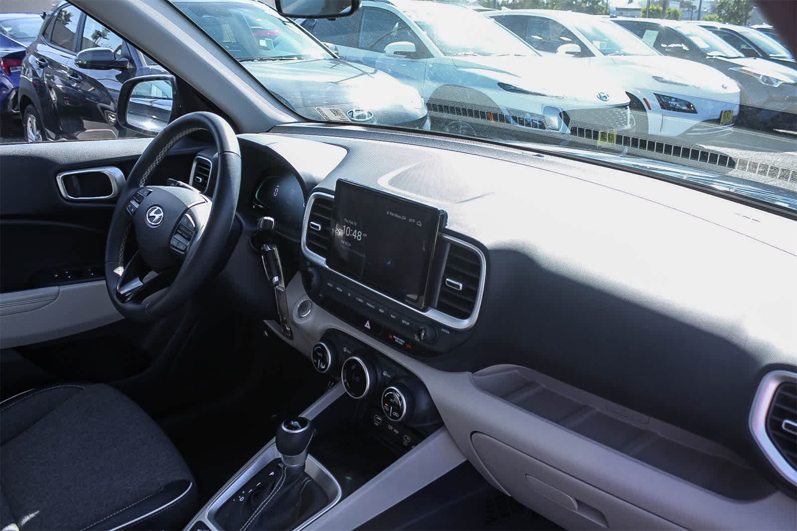 Thumbnail: 2023 Hyundai Venue - 21