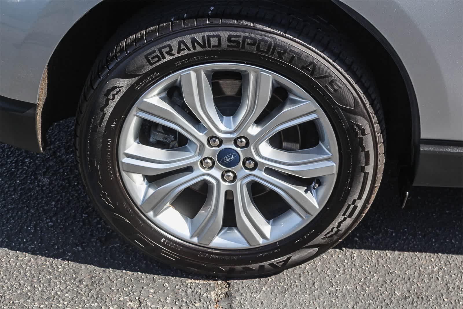 Thumbnail: 2022 Ford Edge - 12