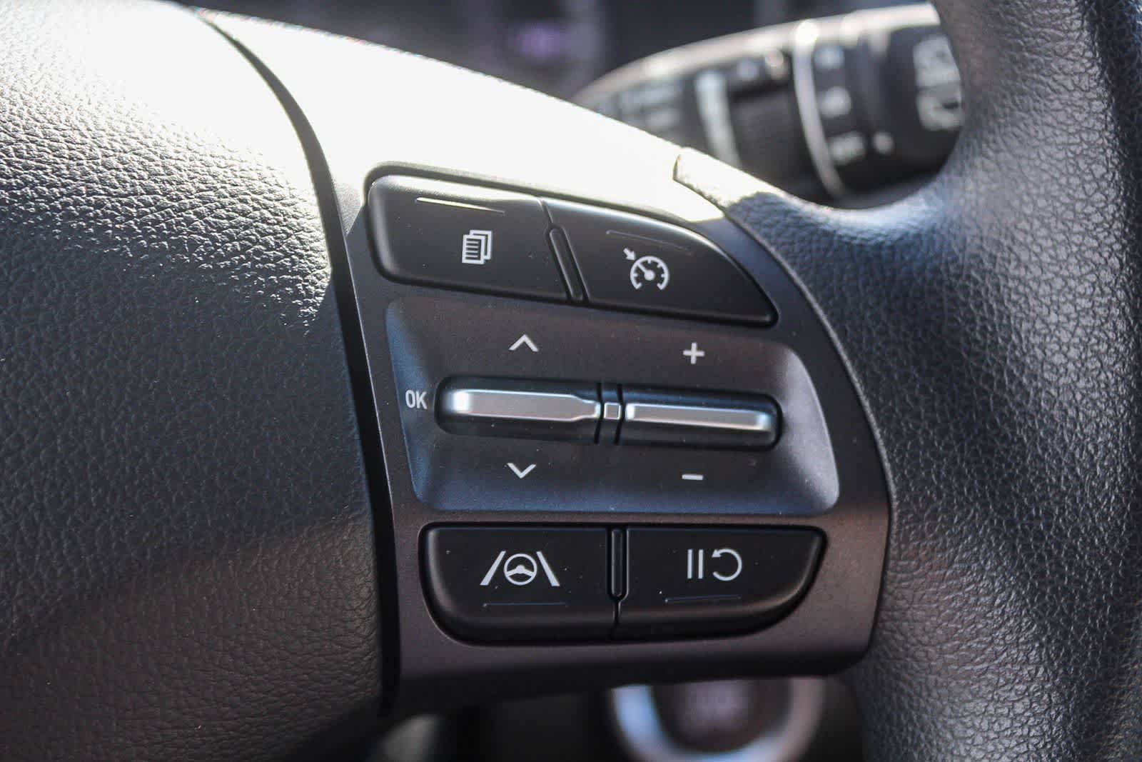 Thumbnail: 2023 Hyundai Kona - 32