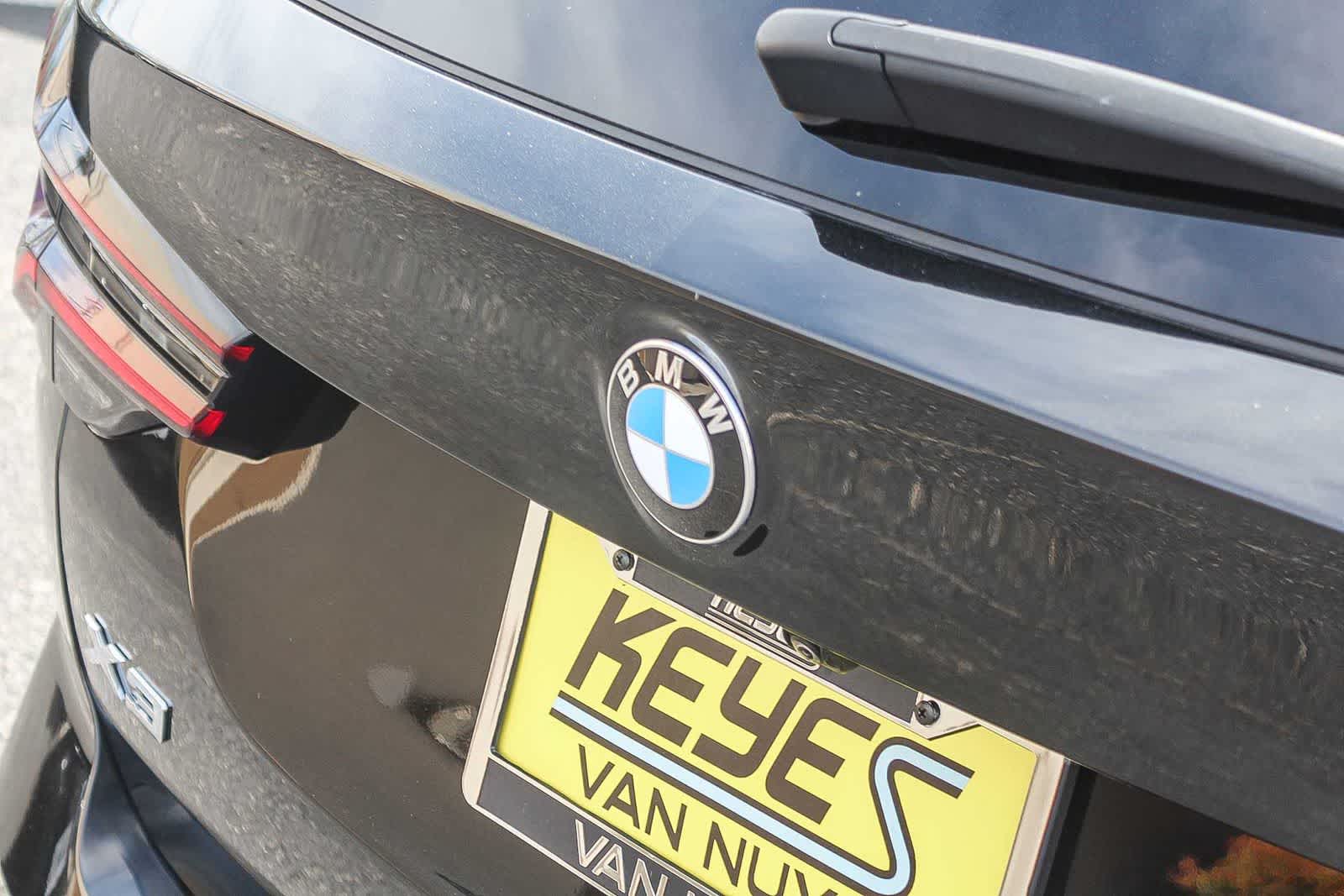 Thumbnail: 2023 BMW X3 - 11