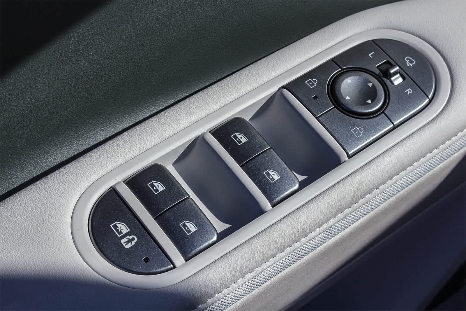 Thumbnail: 2026 Hyundai Ioniq 5 - 27