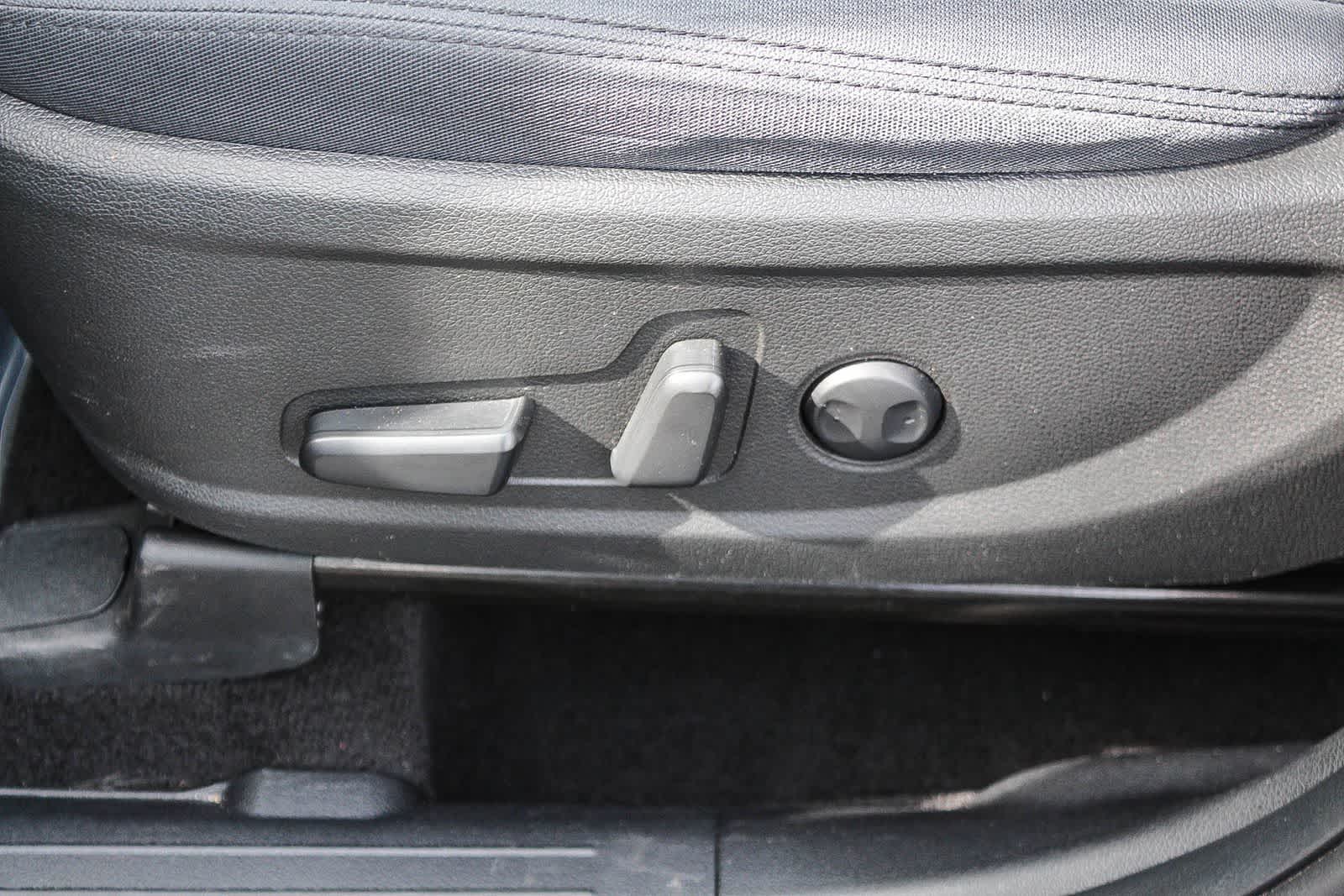 Thumbnail: 2023 Hyundai Santa Fe - 29