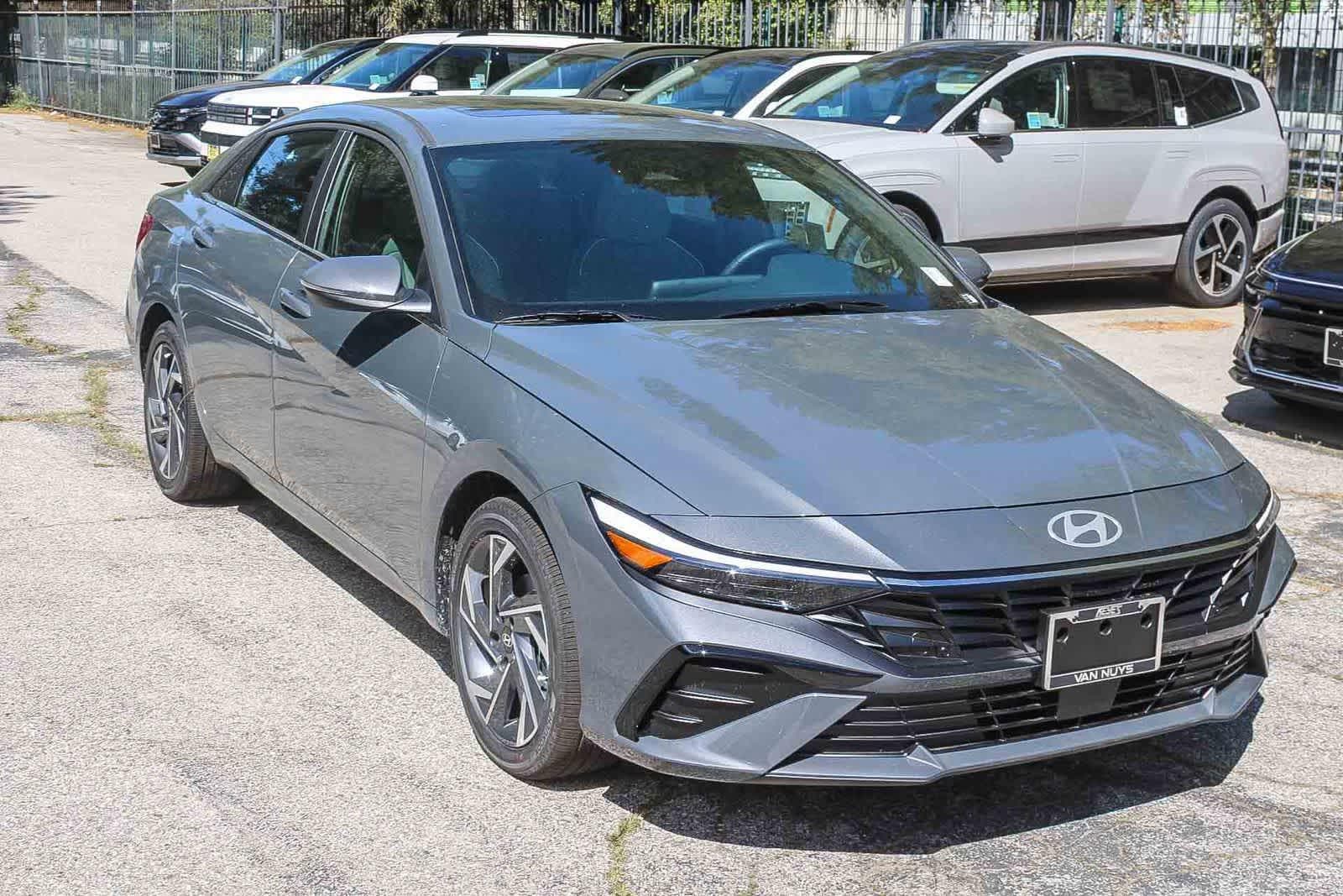 Thumbnail: 2026 Hyundai Elantra - 3