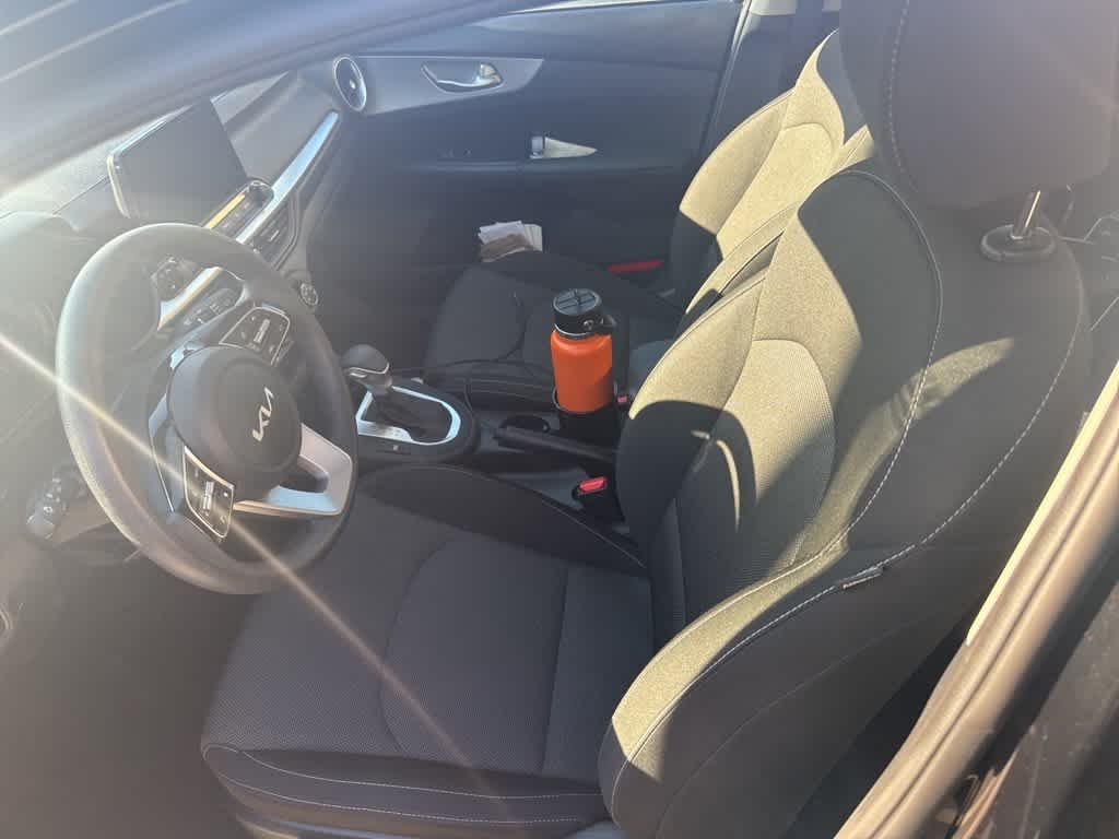 Thumbnail: 2023 Kia Forte - 4
