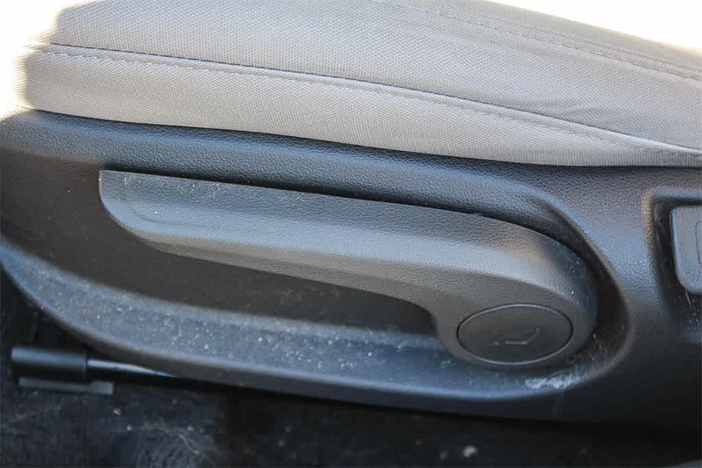 Thumbnail: 2017 Hyundai Elantra - 27