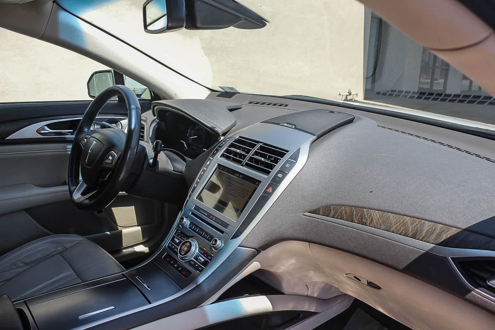 Thumbnail: 2019 Lincoln MKZ - 22