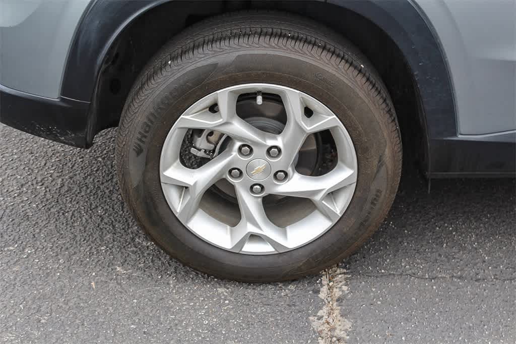 2024 Chevrolet Trax LS 8