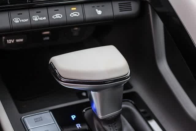 Thumbnail: 2025 Hyundai Elantra - 23