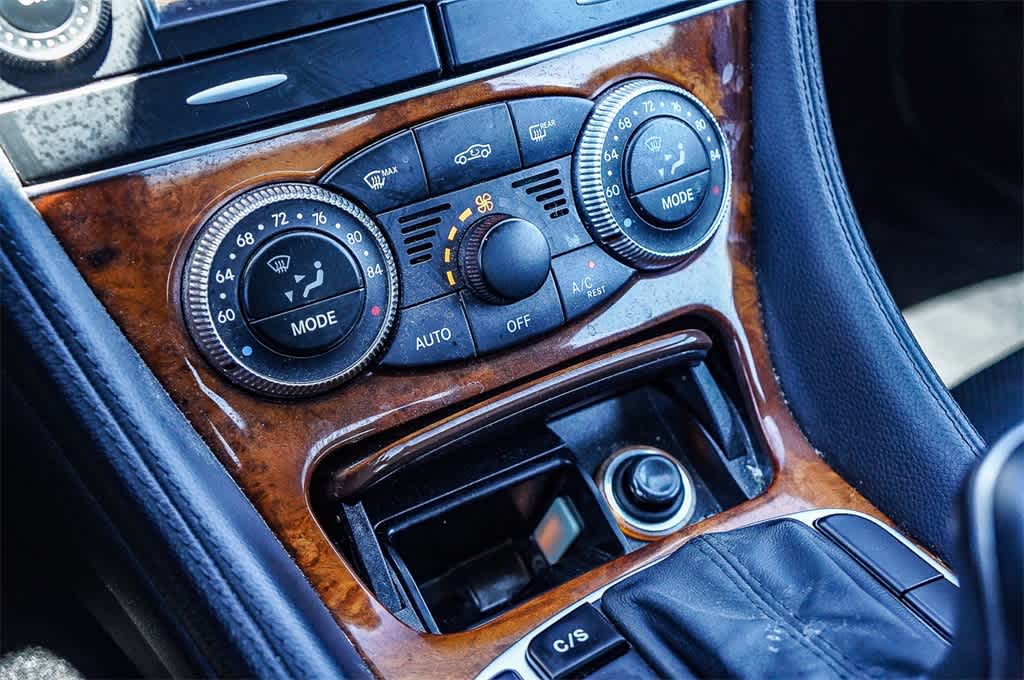 Thumbnail: 2009 Mercedes-Benz SL-Class - 27