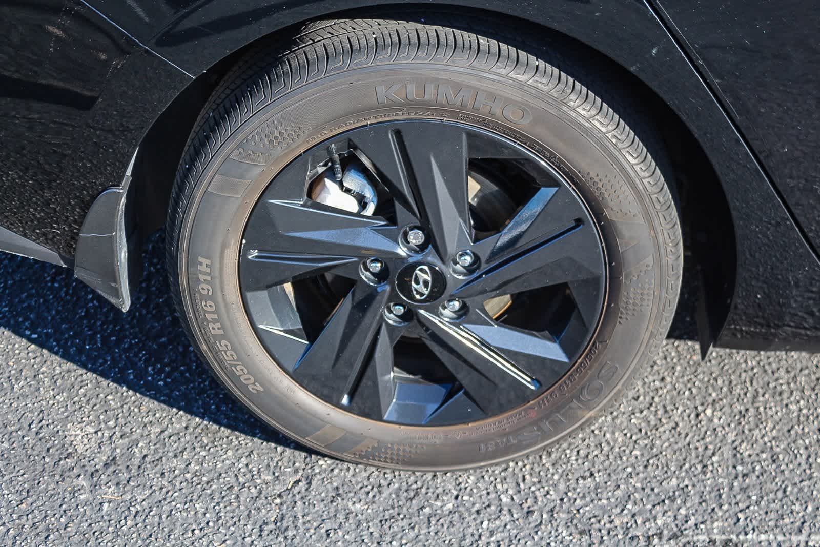 Thumbnail: 2023 Hyundai Elantra - 11