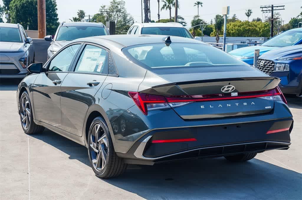 Thumbnail: 2025 Hyundai Elantra - 2