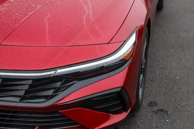 Thumbnail: 2025 Hyundai Elantra - 10