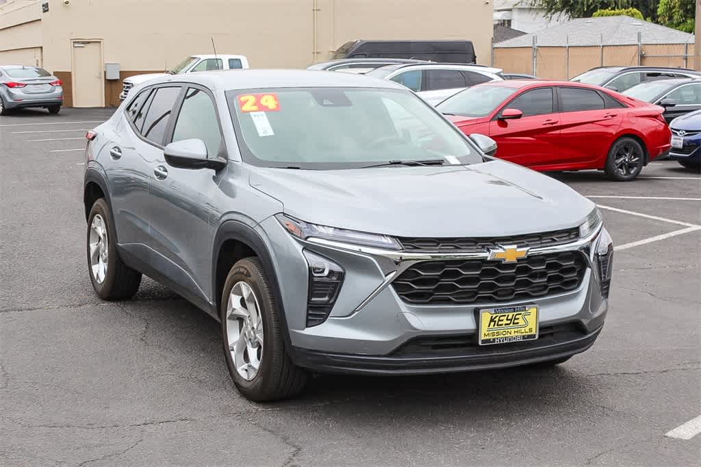 2024 Chevrolet Trax LS 3