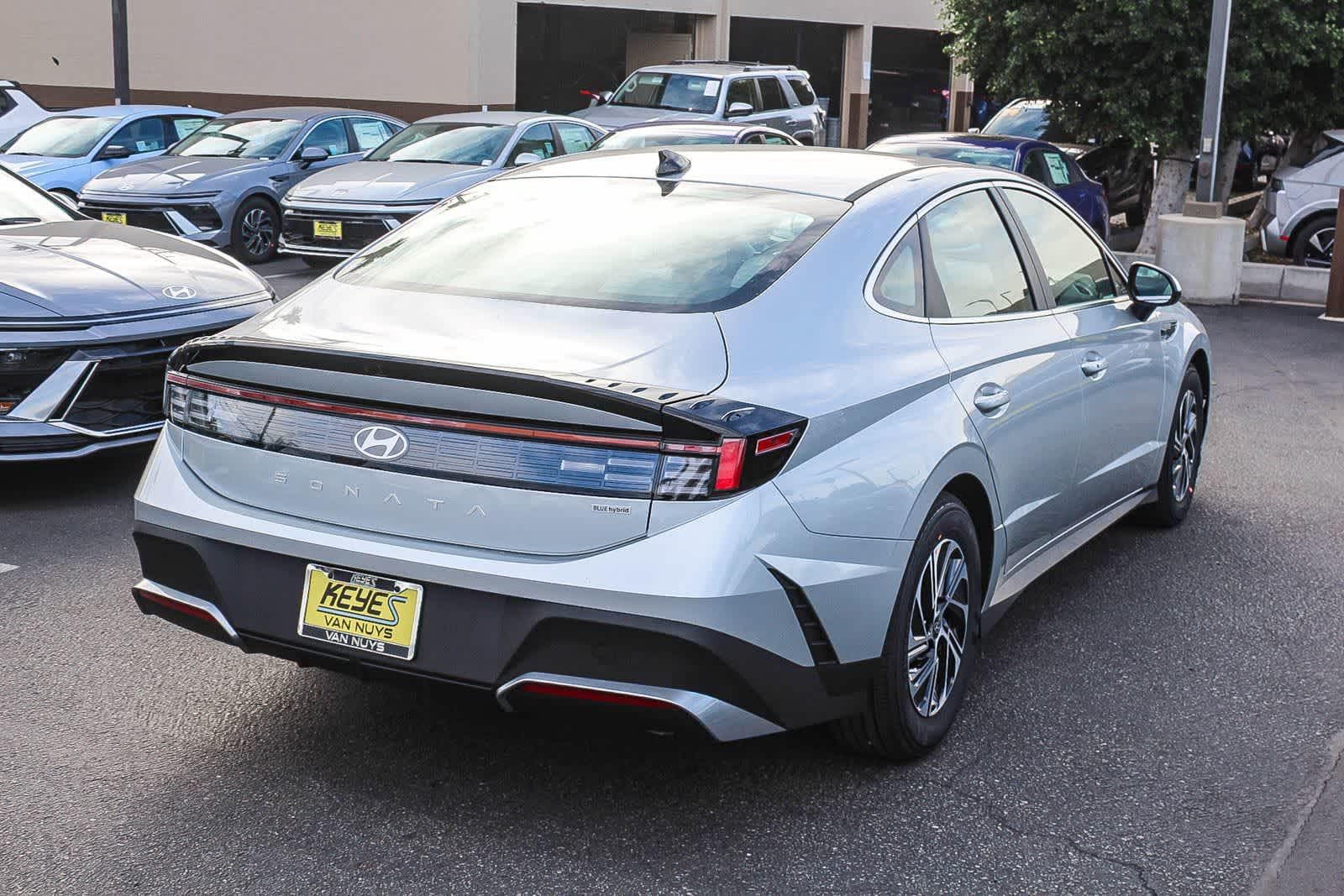 Thumbnail: 2026 Hyundai Sonata - 4