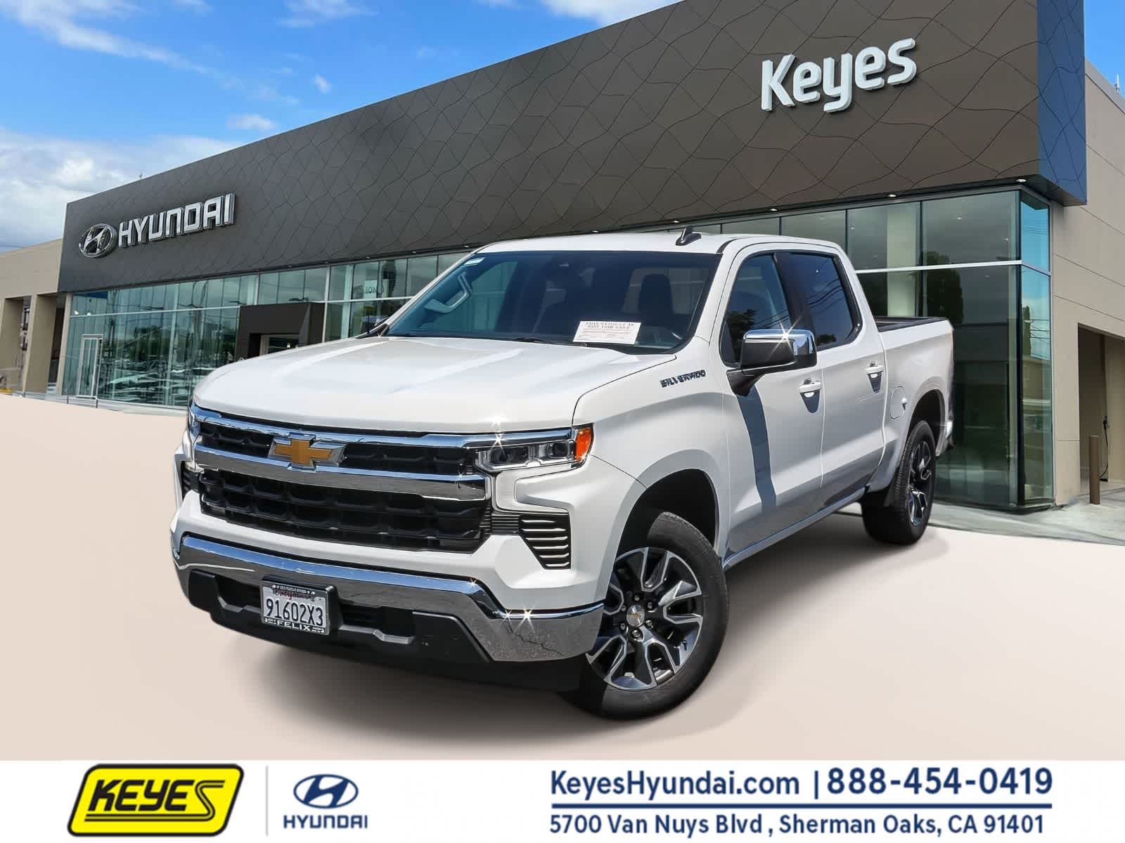 2023 Chevrolet Silverado 1500 LT Crew Cab Short Box's photo