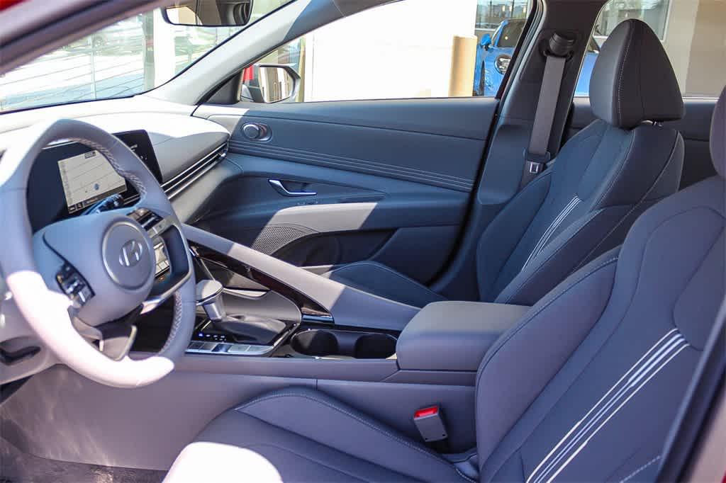 Thumbnail: 2025 Hyundai Elantra - 19