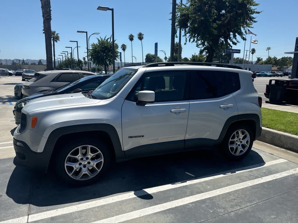 Thumbnail: 2017 Jeep Renegade - 7