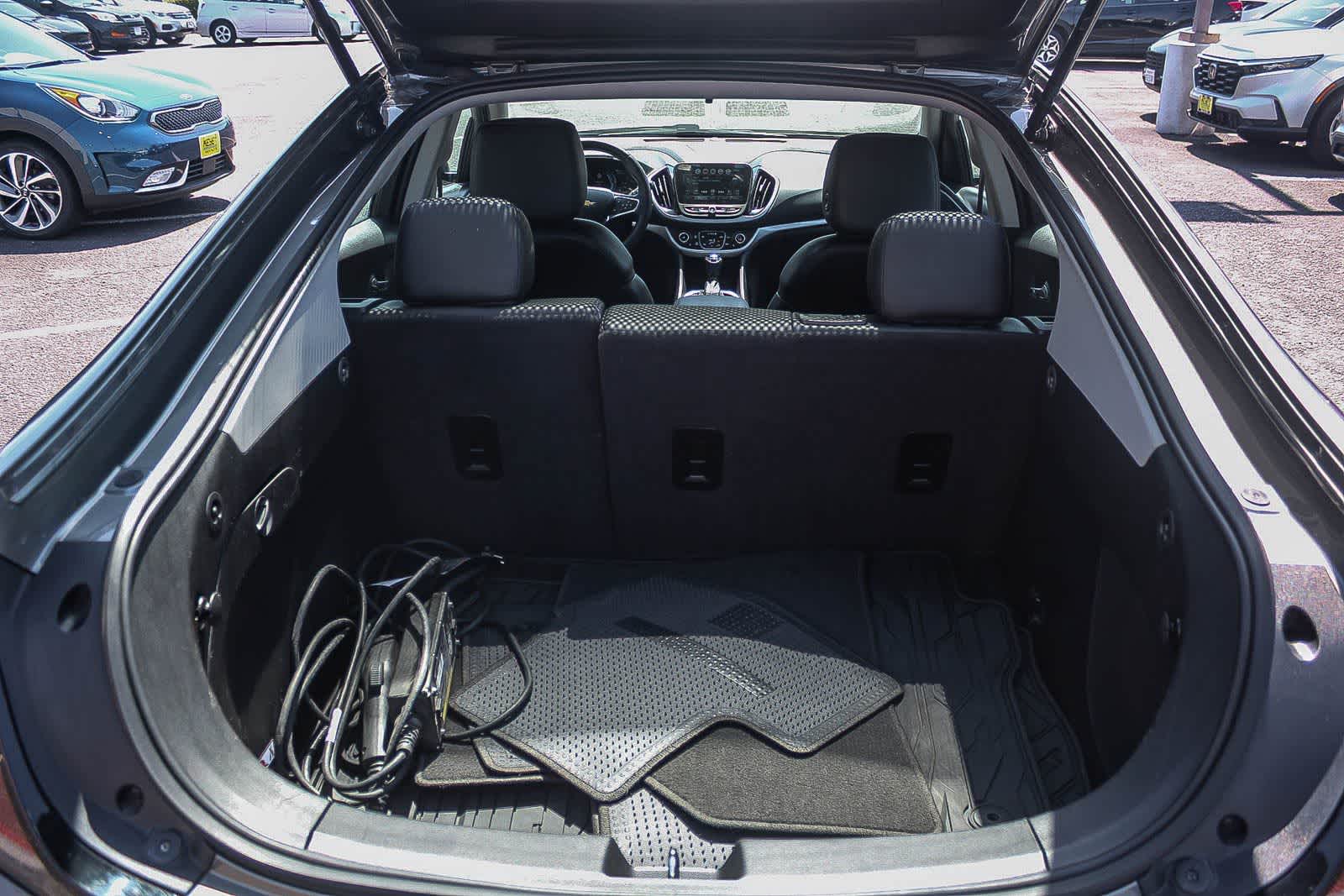 Thumbnail: 2017 Chevrolet Volt - 36