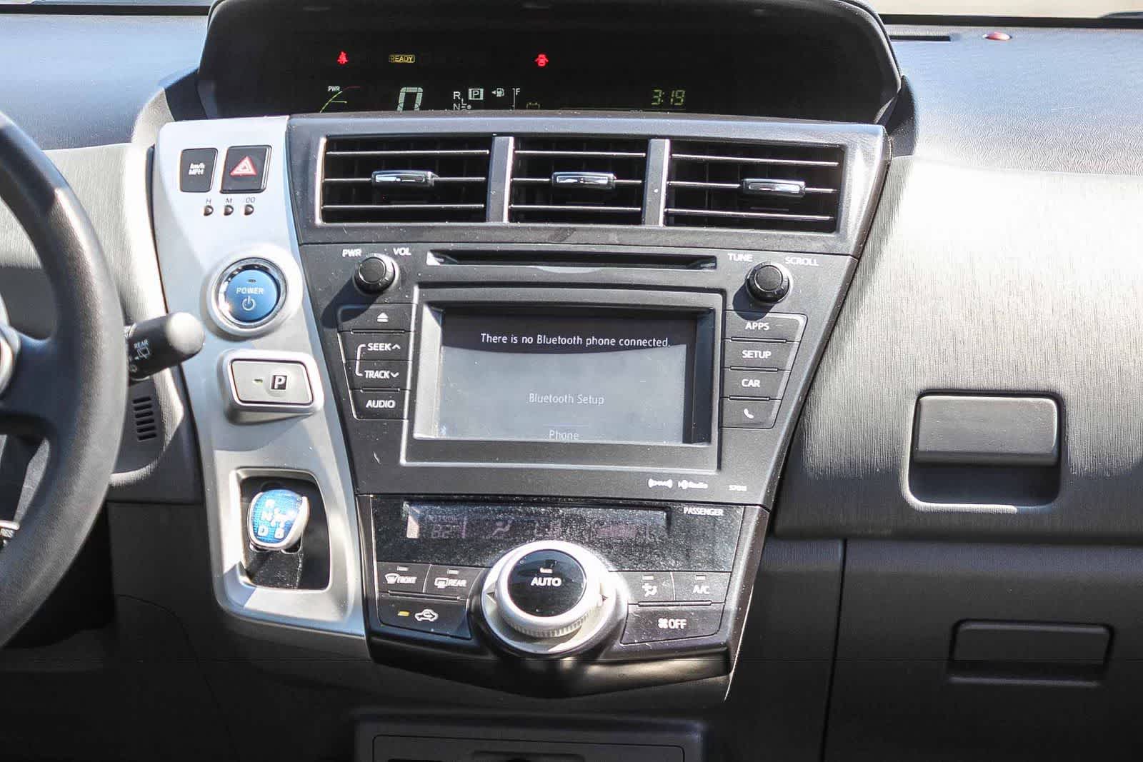 Thumbnail: 2012 Toyota Prius v - 19