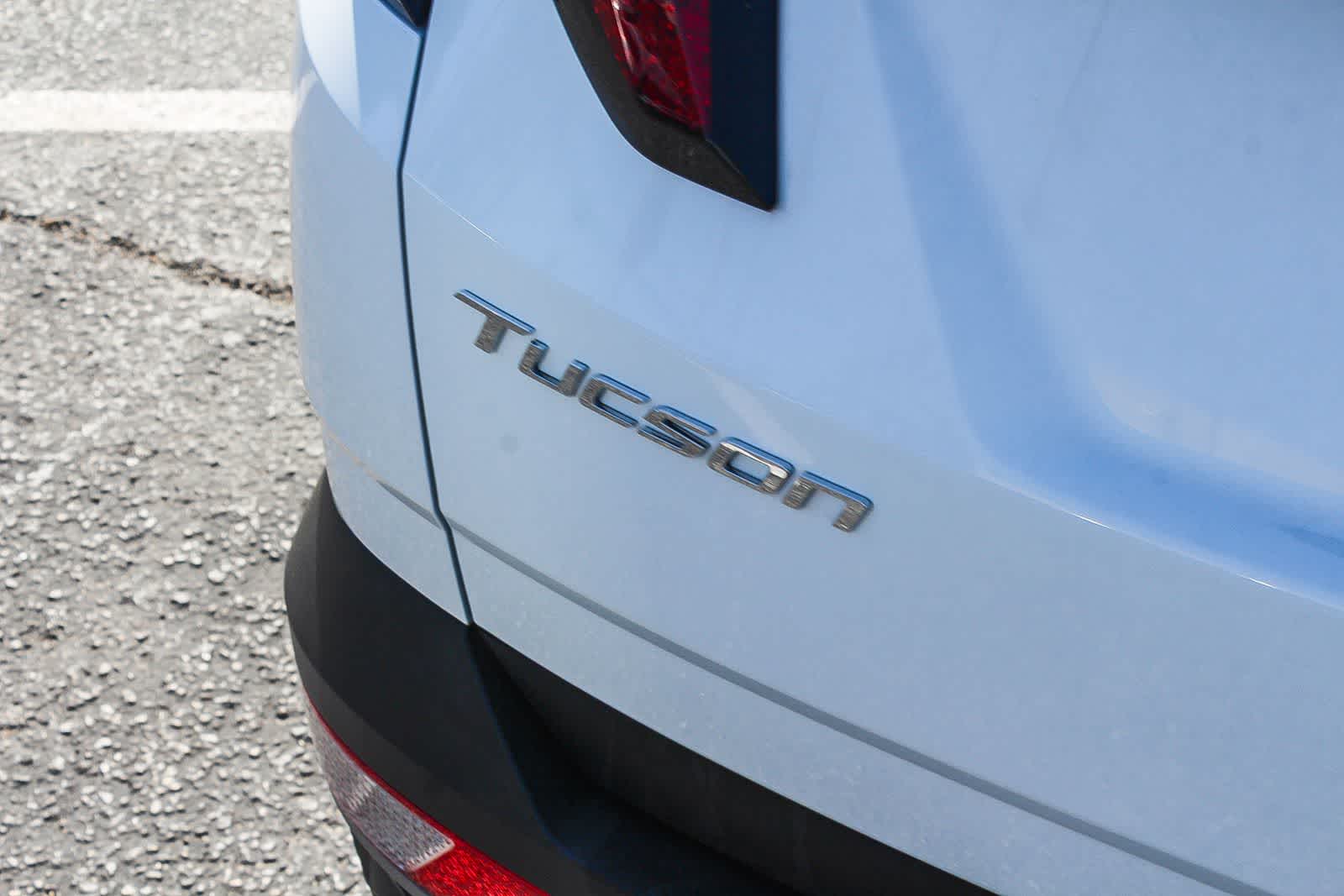 Thumbnail: 2023 Hyundai Tucson - 9