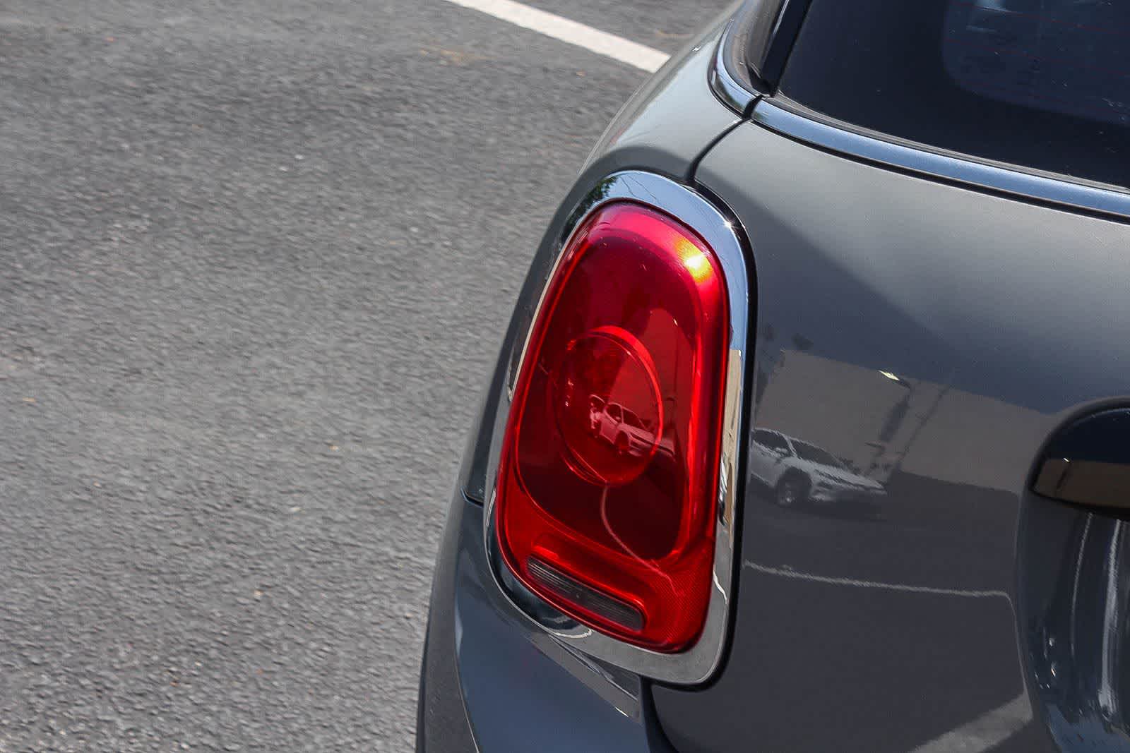 Thumbnail: 2017 MINI Cooper Hardtop - 8