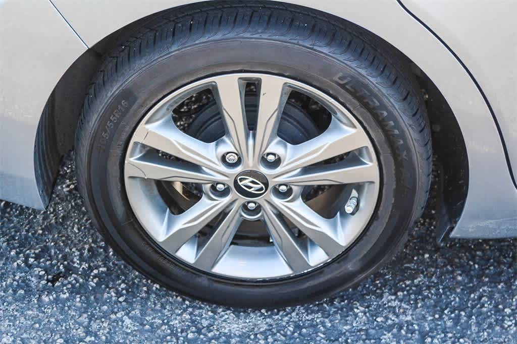 Thumbnail: 2017 Hyundai Elantra - 12