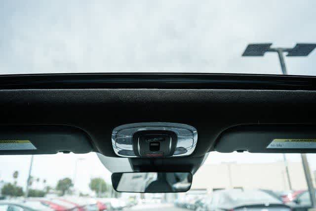 Thumbnail: 2025 Hyundai Elantra - 25