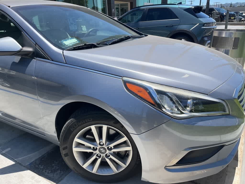 Thumbnail: 2016 Hyundai Sonata - 25