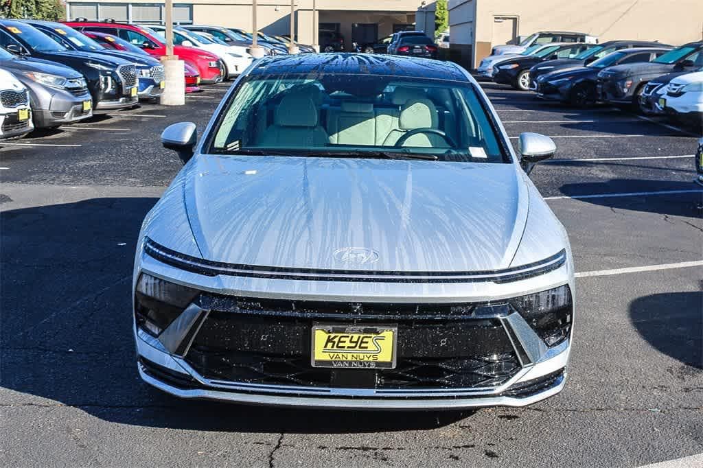 New 2025 Hyundai Sonata Hybrid Limited Sedan