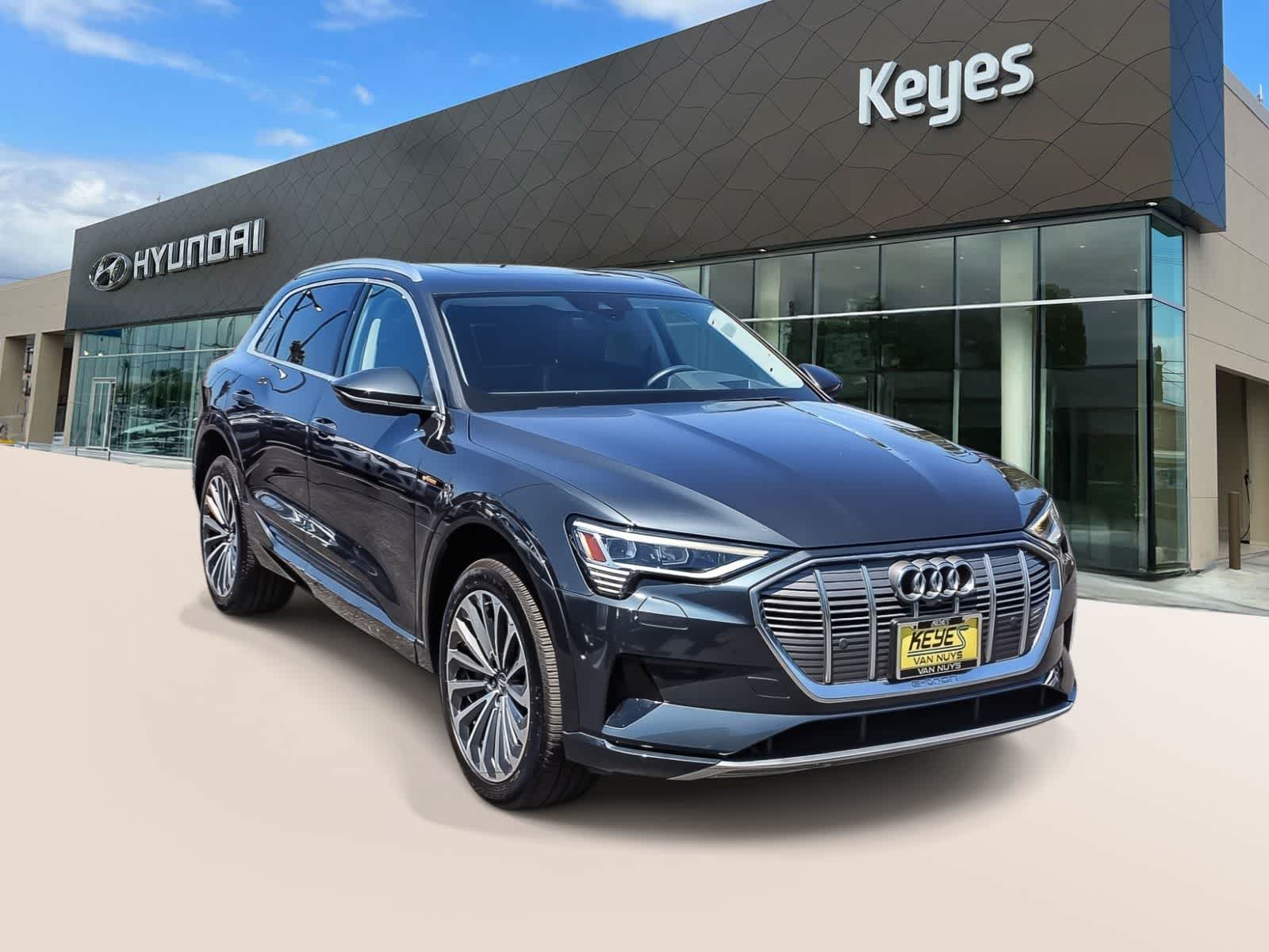 Thumbnail: 2019 Audi e-tron - 3