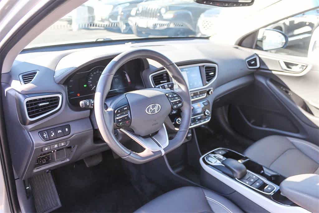 Thumbnail: 2019 Hyundai Ioniq - 17